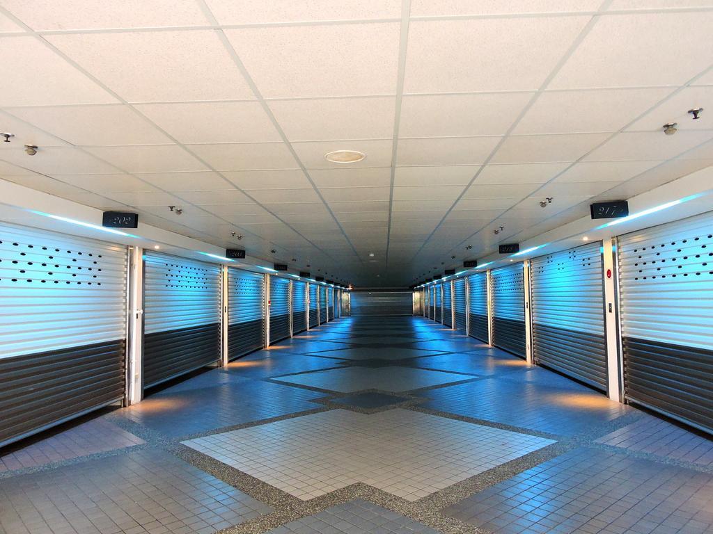 Edinburgh Motel Тайнань Экстерьер фото